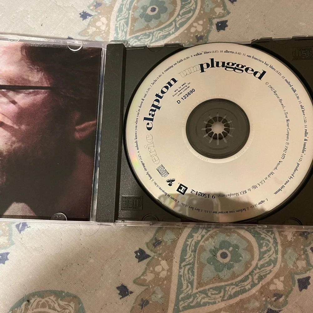 CD - Picture 3 of 4